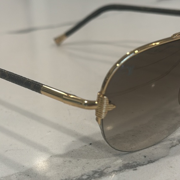 Louis Vuitton sunglasses - Picture 5 of 15